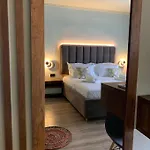Bluetique * Himarë
